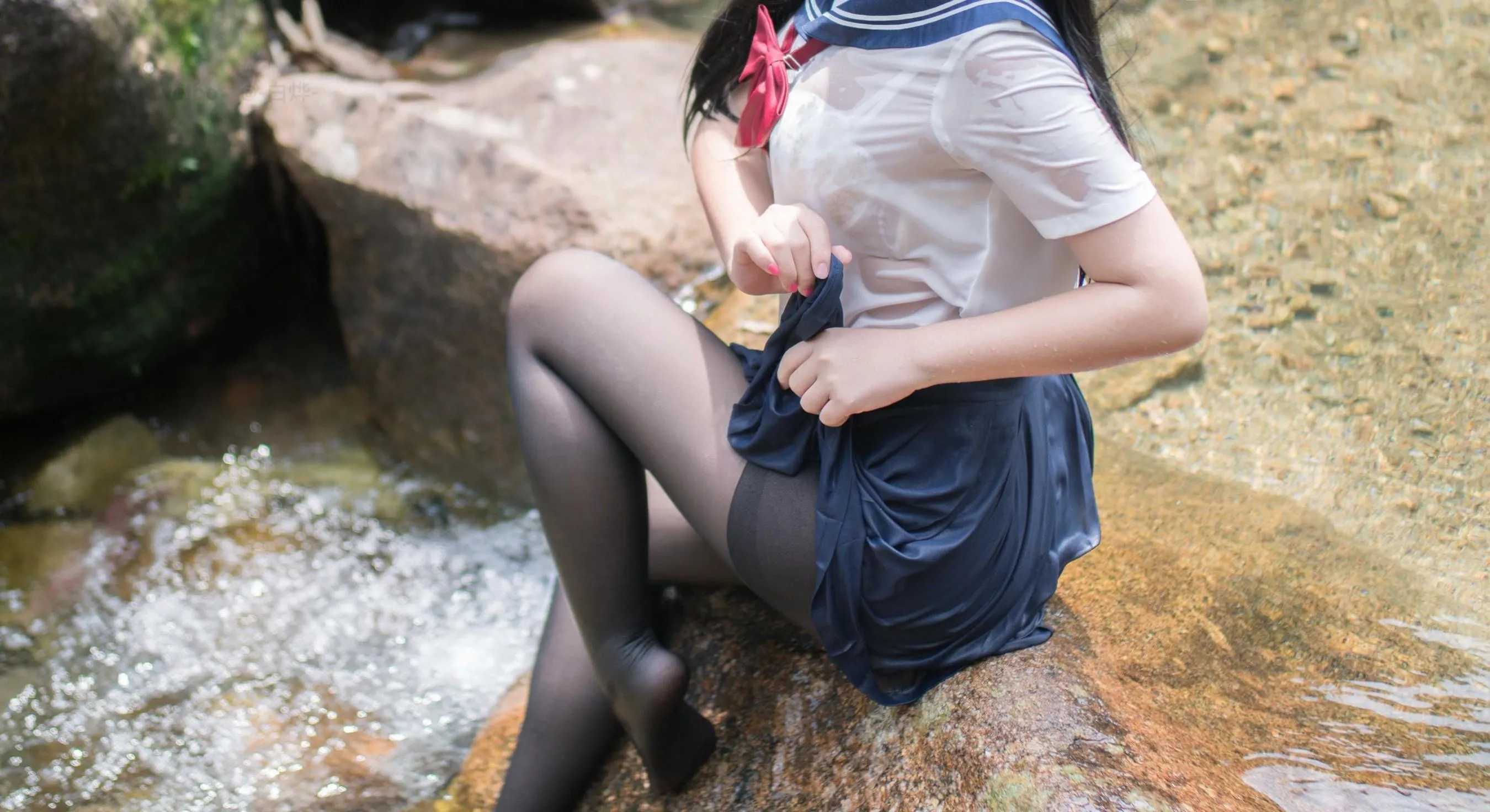 白烨 – NO.05 湿身JK-图片[24] [50P]插图9